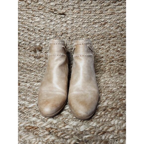 BareTraps Boots Women’s 9 Tan Brown Gerty Booties Ankle Boot Heels Comfort Shoe - Picture 4 of 12